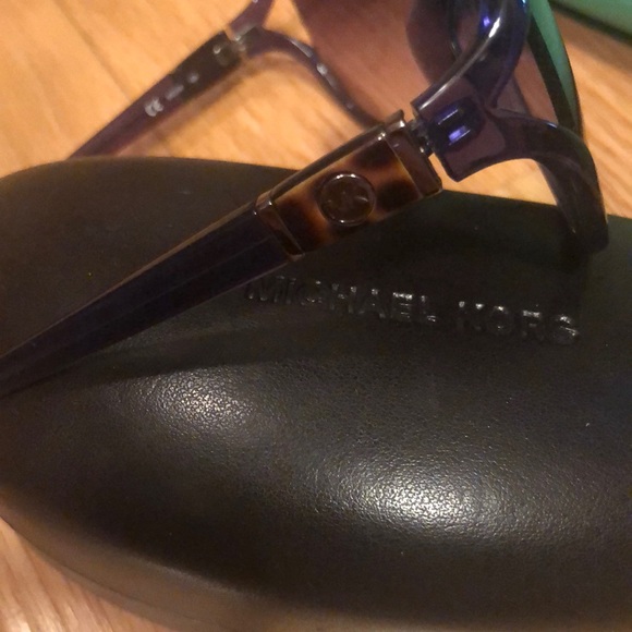 Michael Kors royal blue over sized sunglasses - Picture 2 of 3